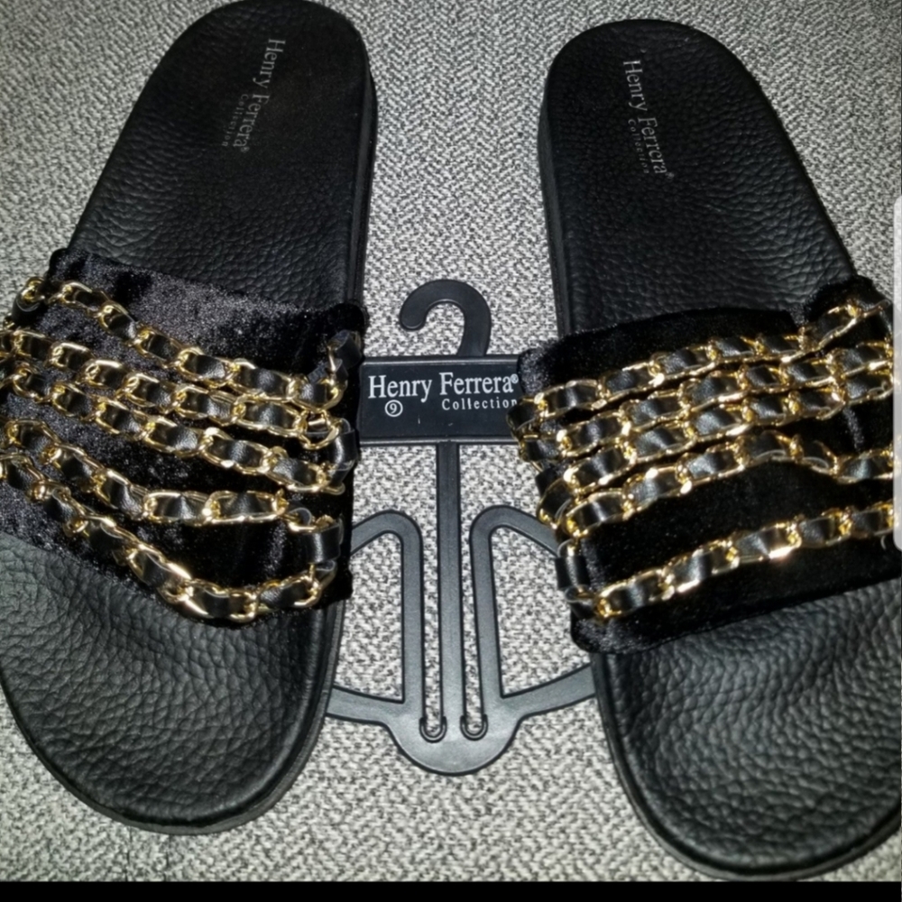 Henry Ferrera Collection Chainlink Slip on Sandals Black Size 9